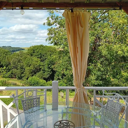 Roupillon A Janet Curvalle