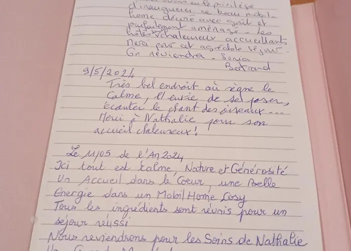 Roupillon A Janet Сasa de vacaciones *