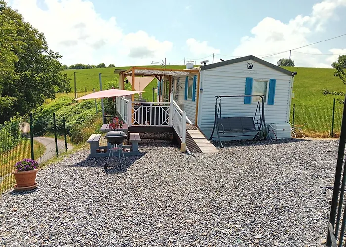 Roupillon A Janet Сasa de vacaciones *