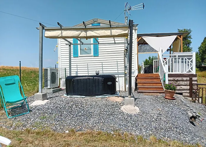 Roupillon A Janet Сasa de vacaciones *